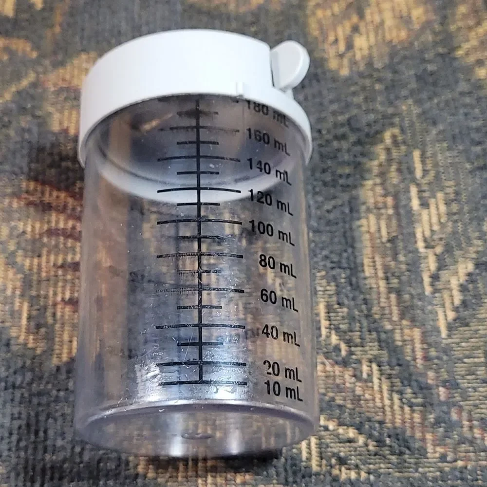 Pampered Chef Grate Container - Picture 2 of 4